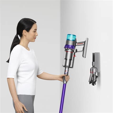 Dyson .